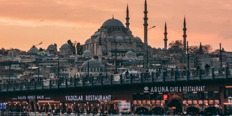 A Suyleman mosque in the background with a view from the Bosphorous