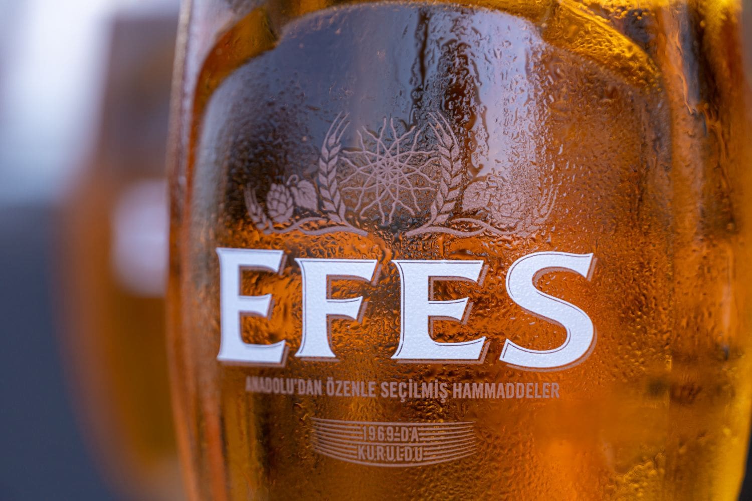 What is the drinking age in Turkey - An up close shot of an efes beer